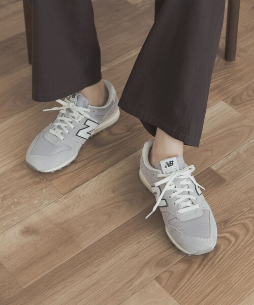 URBAN RESEARCH DOORS（アーバンリサーチドアーズ）の「NEW BALANCE　WL996（スニーカー・レディース・LIGHT GRAY・23.5/24/24.5）」の4枚目の写真