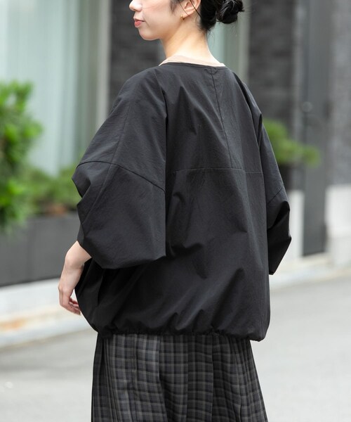 EKAL(エカル)の「『速乾/通気性』DOT AIR CARDIGAN(カーディガン/ボレロ・レディース・ブラック/グレージュ/ネイビー・One)」の7枚目の写真