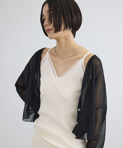 ADAM ET ROPE'(アダムエロペ)の「【Angie La La for SALON】GENTLE intimate レースキャミソール(キャミソール・レディース・チャコール/ホワイト・F)」の17枚目の写真