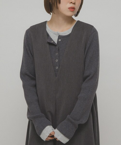 KBF（ケイビーエフ）の「『一部WEB限定カラー』2WAYフレアジャンパースカート（ワンピース・レディース・CHARCOAL/BLACK/BROWN×BLU/NAVY・36/38）」の20枚目の写真