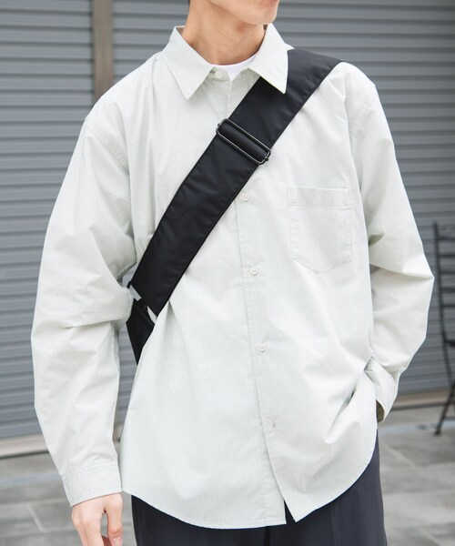 URBAN RESEARCH DOORS（アーバンリサーチドアーズ）の「『別注』YAKPAK×DOORS　SHOULDER BAG M（ショルダーバッグ・メンズ・BLACK/CHARCOAL/GRAY・-）」の5枚目の写真
