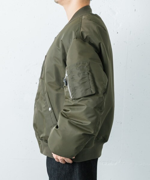 URBAN RESEARCH（アーバンリサーチ）の「phenix　JACKET TYPE P-0012（MA-1・メンズ・BLK/KHAKI・3/4）」の9枚目の写真