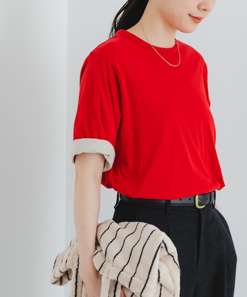URBAN RESEARCH(アーバンリサーチ)の「リバーシブルTシャツ(Tシャツ/カットソー・レディース・RED×BEIGE/KHAKI×WHT/BLACK×OFF・FREE)」の4枚目の写真