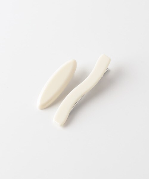URBAN RESEARCH DOORS(アーバンリサーチドアーズ)の「ウェーブオーバルペアクリップ(バレッタ/ヘアクリップ・レディース・IVORY/BLACK・One)」の3枚目の写真