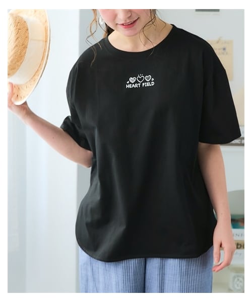 nissen（ニッセン）の「＜大きいサイズ＞５分袖ビッグシルエットプリントチュニックＴシャツ（吸汗速乾）（薄手素材）（Tシャツ/カットソー・レディース・ブルー(スニーカー)/ライトグリーン(カレッジ)/ダスティピンク(リス)/オートミール(フォト)/黒(ネコ)/黒(アメカジ)/オートミール(パンダ)/ブルーグリーン(オーシャン)/グレー(ナンバーロゴ)/ネイビー(フレンチロゴ)/パープル(ネコ)/エメラルド(オーシャン)/オフホワイト(レモン)/くすみピンク(フロントロゴ)/ベージュ(スクエアロゴ)/黒(ハート)/ライトグレー(パンダ)/ライトブルー(アイスクリーム)/ネイビー(手描き風アート)/チャコール(フロントロゴ)・L~LL/3L~4L/5L~6L/8L/10L）」の8枚目の写真