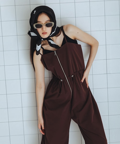 SENSE OF PLACE by URBAN RESEARCH(センスオブプレイスバイアーバンリサーチ)の「撥水UVカットウエストドローオールインワン(サロペット/オーバーオール・レディース・BROWN/BLACK/BEIGE・S/M)」の2枚目の写真