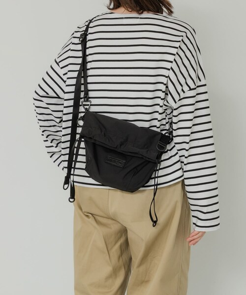 URBAN RESEARCH DOORS（アーバンリサーチドアーズ）の「BAICYCLON　EXCLUSIVE DRAW STRING BAG（ショルダーバッグ・レディース・BLACK/BROWN・Free）」の10枚目の写真