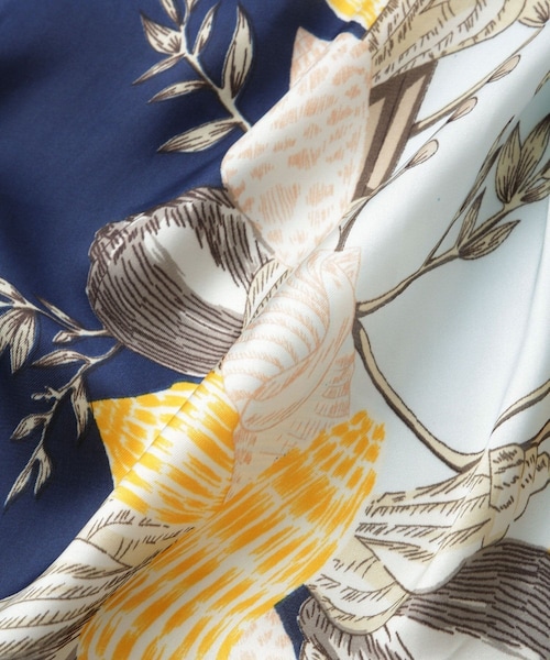 VIS（ビス）の「アソート柄スカーフ 90cm（バンダナ/スカーフ・レディース・ベージュ系/ネイビー系・F）」の13枚目の写真