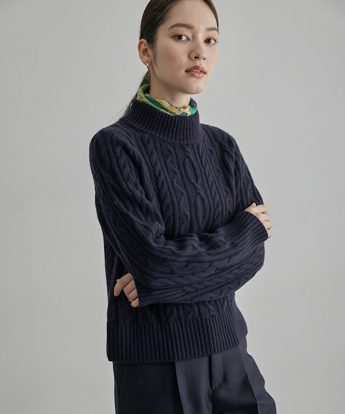 ROPE'(ロペ)の「【一部店舗限定】カシミヤブレンド ケーブルビルドネックニットプルオーバー(ニット/セーター・レディース・オフホワイト/ネイビー系・F)」の10枚目の写真