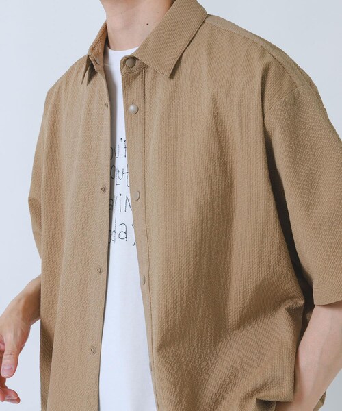 ITEMS URBANRESEARCH（アイテムズ アーバンリサーチ）の「『接触冷感/イージーケア/吸水速乾/撥水/防汚』高機能シアサッカー サイドストレージシャツ(楽着シリーズ)（シャツ/ブラウス・メンズ・BLACK/BEIGE/L.BLUE・M/L）」の16枚目の写真
