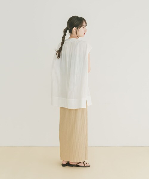 ITEMS URBANRESEARCH（アイテムズ アーバンリサーチ）の「サイドスリットフレンチブラウス（シャツ/ブラウス・レディース・RENGA/OFF/NVY・FREE）」の11枚目の写真