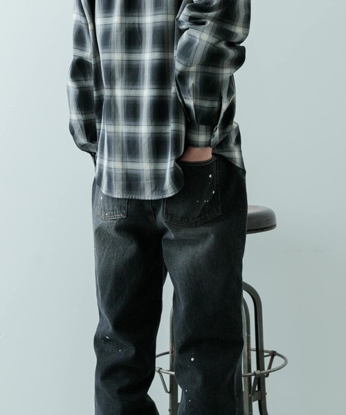 ITEMS URBANRESEARCH（アイテムズ アーバンリサーチ）の「11oz PAINT STRAIGHT DENIM（デニムパンツ・メンズ・BLU/BLK・M/L）」の4枚目の写真