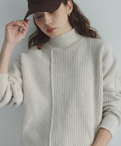 URBAN RESEARCH Sonny Label（アーバンリサーチサニーレーベル）の「畦切替えニットプルオーバー（ニット/セーター・レディース・ライトベージュ/チャコール/ブルー/ピンク・Free）」の15枚目の写真