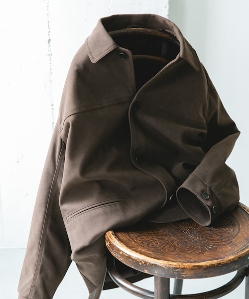 URBAN RESEARCH DOORS(アーバンリサーチドアーズ)の「フェイクスエード カーコートジャケット(テーラードジャケット・メンズ・BROWN/CHARCOAL・M/L)」の2枚目の写真