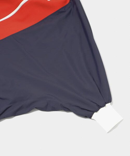 URBAN RESEARCH(アーバンリサーチ)の「STUMBLY VOLUME COMBI ZIP UP(ブルゾン・レディース・NAVY・36)」の4枚目の写真