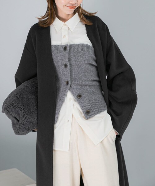 URBAN RESEARCH ROSSO（アーバンリサーチロッソ）の「エアリーニットボタンデザインビスチェ（ニット/セーター・レディース・GRAY/BLACK・Free）」の3枚目の写真
