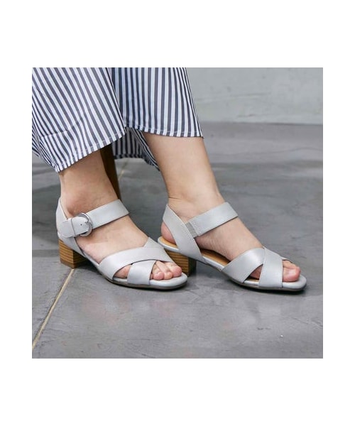 ing（イング）の「イング ing 【WEB限定】【3E】ストラップクロスサンダル （サンダル・レディース・BL/BR/KH/SV/OG/BG/SVM/BZ・225/22.5cm/230/23cm/235/23.5cm/240/24cm/245/24.5cm）」の8枚目の写真