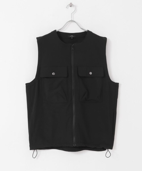 ITEMS URBANRESEARCH（アイテムズ アーバンリサーチ）の「撥水×ストレッチ ナイロンノーカラーベスト（ベスト・メンズ・BLK/NVY・M/L）」の3枚目の写真