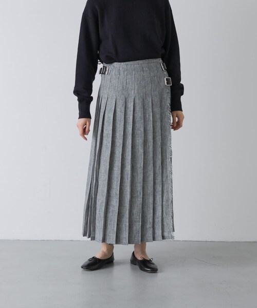 かぐれ（カグレ）の「『別注』O’NEIL OF DUBLIN×かぐれ　LINEN PLEATS SKIRT（スカート・レディース・BLUE/GLEN CHECK・XS）」の7枚目の写真