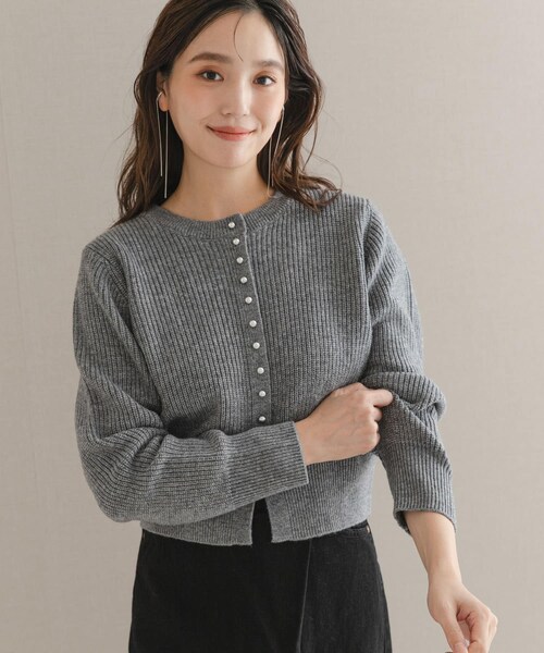 URBAN RESEARCH ROSSO（アーバンリサーチロッソ）の「ボタンデザインニットプルオーバー（カーディガン/ボレロ・レディース・WHITE/PINK/GRAY・Free）」の2枚目の写真