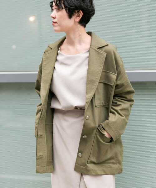 KBF（ケイビーエフ）の「KBF+　ミリタリーテーラードジャケット（ミリタリージャケット・レディース・KHAKI/OFF・one）」の2枚目の写真