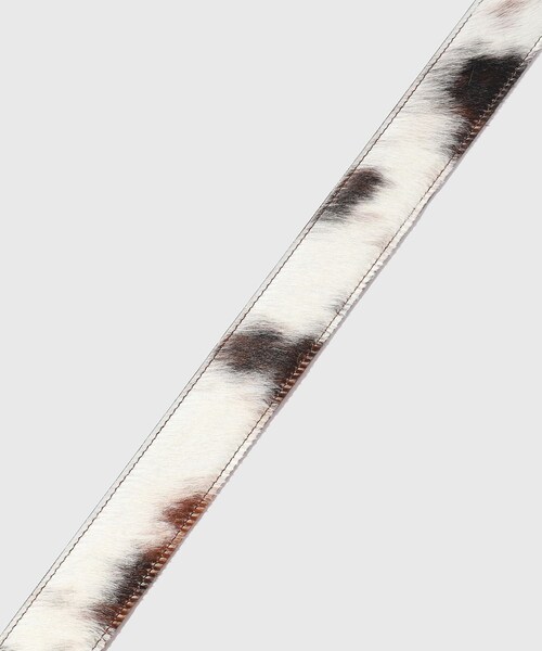 ADAM ET ROPE'(アダムエロペ)の「【KYOU/キョウ】ESSENTIAL.01 Hair Calf Leather Belt(ベルト・メンズ・ブラック/キャメル・F)」の6枚目の写真