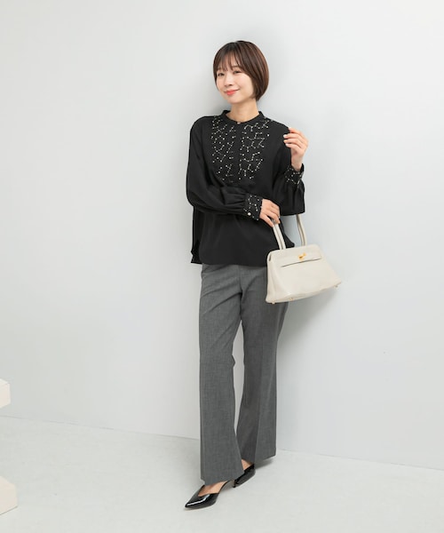 URBAN RESEARCH ROSSO（アーバンリサーチロッソ）の「防シワセミフレアパンツ（その他パンツ・レディース・GRAY/BLACK・34/36/38/40）」の18枚目の写真