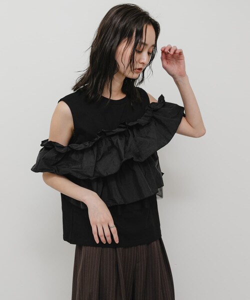 SENSE OF PLACE by URBAN RESEARCH(センスオブプレイスバイアーバンリサーチ)の「異素材ドッキングマルチウェイトップ(タンクトップ・レディース・OFF WHITE/BLACK/BROWN・One)」の9枚目の写真