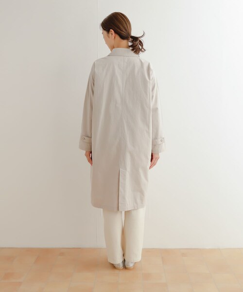 URBAN RESEARCH DOORS（アーバンリサーチドアーズ）の「塩縮コットンステンカラーコート（ステンカラーコート・レディース・LIGHT GRAY/BEIGE・M）」の16枚目の写真