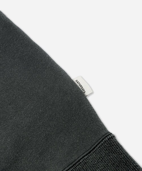 Saturdays NYC(サタデーズ ニューヨークシティ )の「Ari Relaxed Ozone Washed Sweatshirt(スウェット・レディース・スミクロ/ネイビー・L/M/S/XL)」の22枚目の写真