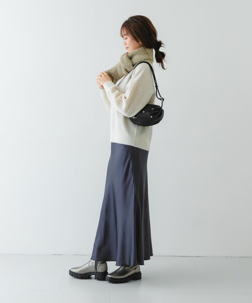 RODE SKO（ロデスコ）の「メランジロングマフラー（マフラー・レディース・BEIGE/CHARCOAL/BLUE・one）」の20枚目の写真