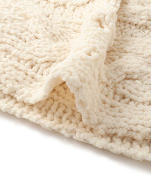 ADAM ET ROPE'(アダムエロペ)の「【IRONING(アイロニング)】cable cape ケーブルケープ(マフラー・レディース・ホワイト/ネイビー・F)」の13枚目の写真