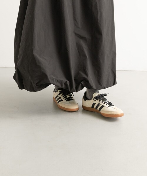 URBAN RESEARCH DOORS（アーバンリサーチドアーズ）の「adidas　SAMBA OG W（スニーカー・レディース・クリーム・23.5/24/24.5）」の4枚目の写真