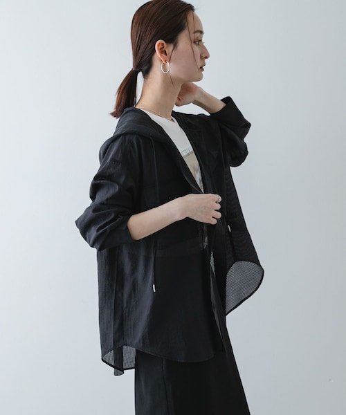 SENSE OF PLACE by URBAN RESEARCH（センスオブプレイスバイアーバンリサーチ）の「シアーフーディシャツ（シャツ/ブラウス・レディース・OFF WHITE/BLACK/YELLOW・One）」の2枚目の写真