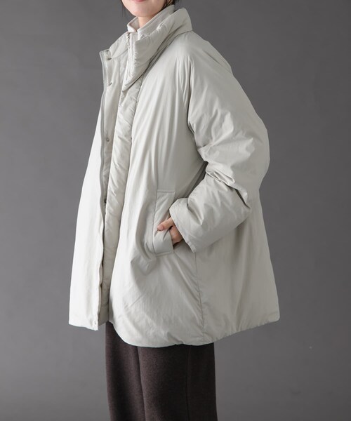 URBAN RESEARCH DOORS(アーバンリサーチドアーズ)の「FORK&SPOON SORONAスタンドカラーブルゾン(ブルゾン・レディース・BLACK/WINE/SAND・1)」の2枚目の写真