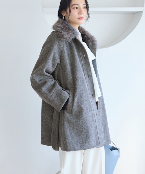 VIS(ビス)の「ファー付きAラインステンコート(ステンカラーコート・レディース・グレー/キナリ/ダークブラウン・F)」の13枚目の写真
