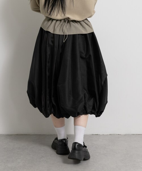 THE GOODLAND MARKET（ザグッドランドマーケット）の「77circa　2fabric 2way balloon SK（スカート・レディース・white/black・one）」の6枚目の写真