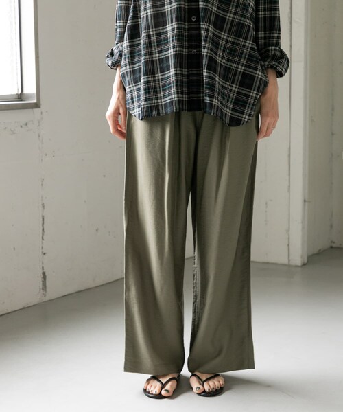 URBAN RESEARCH DOORS(アーバンリサーチドアーズ)の「FORK&SPOON レーヨンナイロンツイルイージーパンツ(その他パンツ・レディース・CHARCOAL/REDBROWN/KHAKI・1/2)」の19枚目の写真