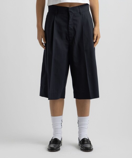 Saturdays NYC(サタデーズ ニューヨークシティ )の「Kim Pleated Shorts | WOMEN(その他パンツ・レディース・グレー/ネイビー・L/M/S)」の19枚目の写真