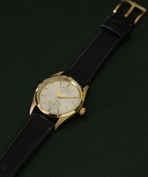 ADAM ET ROPE'（アダムエロペ）の「《別注》【VAGUE WATCH CO. for ADAM ET ROPE'】 FLATBACK WRISTWATCH(LEATHER BELT)（アナログ腕時計・メンズ）」
