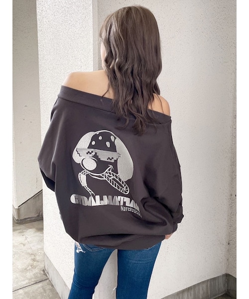 GYDA(ジェイダ)の「GYDALMATIAN Vネックスウェットトップス(スウェット・レディース・オフホワイト/チャコールグレー/ピンク・F)」の4枚目の写真