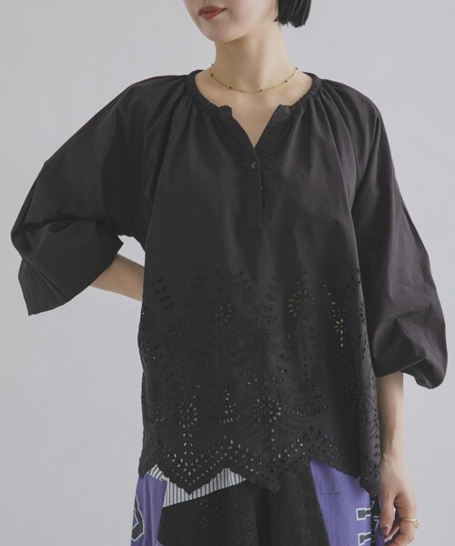 THE GOODLAND MARKET（ザグッドランドマーケット）の「FANAKA　チュニックブラウス（シャツ/ブラウス・レディース・WHITE/BLACK/BLUE・Free）」の11枚目の写真
