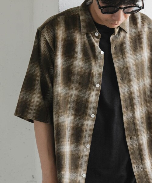URBAN RESEARCH DOORS(アーバンリサーチドアーズ)の「FORK&SPOON オンブレチェックショートスリーブシャツ(シャツ/ブラウス・メンズ・BLU×BRN/BEG×KHK・4/5)」の20枚目の写真