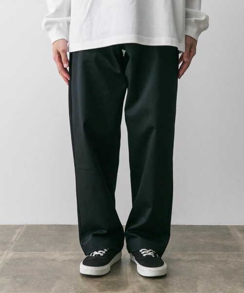 URBAN RESEARCH DOORS(アーバンリサーチドアーズ)の「NIKE NL UL CTTN OPP チノパンツ(チノパンツ・メンズ・ブラック/カーキ・30/32/34)」の4枚目の写真