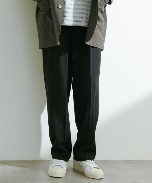 URBAN RESEARCH DOORS(アーバンリサーチドアーズ)の「『UR TECH』完声2タックワイドトラウザー(その他パンツ・メンズ・GREIGE/CHARCOAL/BLACK・S/M/L)」の7枚目の写真