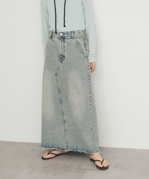 KBF（ケイビーエフ）の「バックスリットデニムスカート（デニムスカート・レディース・FADE BLUE/L.BLUE/BROWN・one）」の13枚目の写真