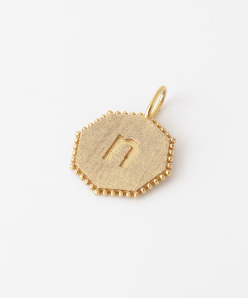 URBAN RESEARCH（アーバンリサーチ）の「LA SOEUR　イニシャルオクタゴンチャーム（チャーム・レディース・e/s/r/n・-）」の3枚目の写真