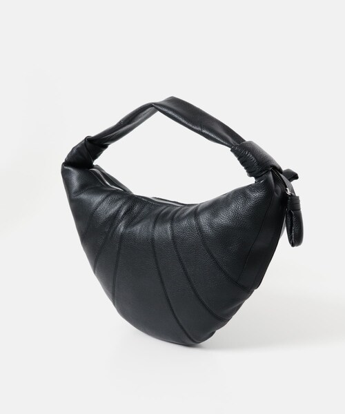 URBAN RESEARCH（アーバンリサーチ）の「LEMAIRE　FORTUNE CROISSANT BAG（ショルダーバッグ・レディース・BLACK・-）」の4枚目の写真
