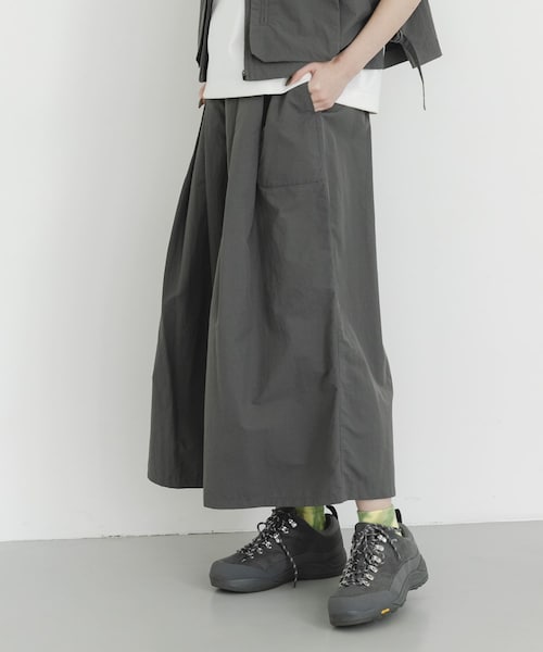 EKAL（エカル）の「『UR TECH』ナイロンタッサーワイドパンツ（その他パンツ・レディース・レイクサンリーフ/グラファイト/ネイビー/レイクブルー/ベージュ・One）」の9枚目の写真