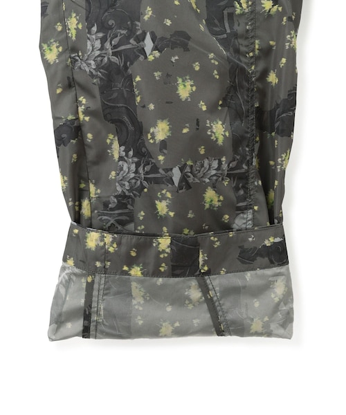 ADAM ET ROPE'(アダムエロペ)の「【GANNI(ガニー)】Printed Flyweight Nylon Relaxed Elastic Pants(カーゴパンツ・レディース・ブラック・36)」の7枚目の写真
